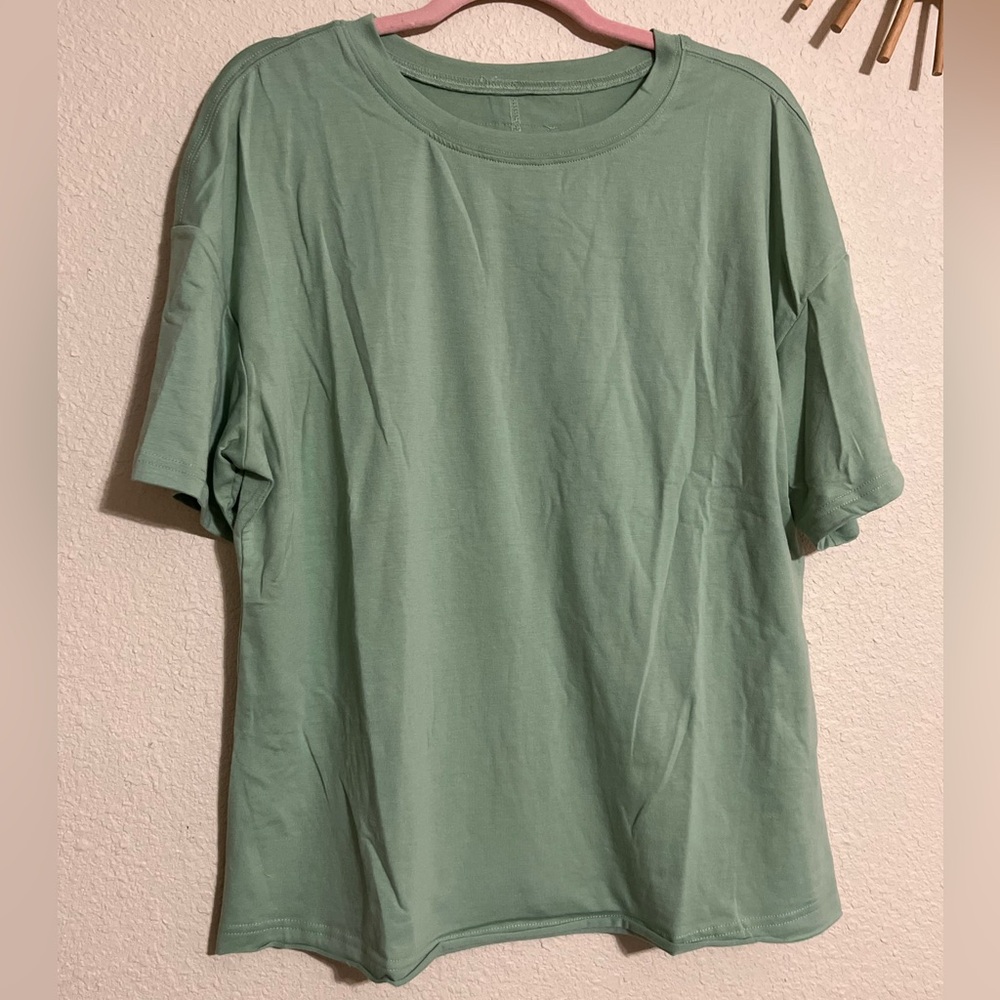 NIP EVALESS Crewneck Short Sleeve T Shirt